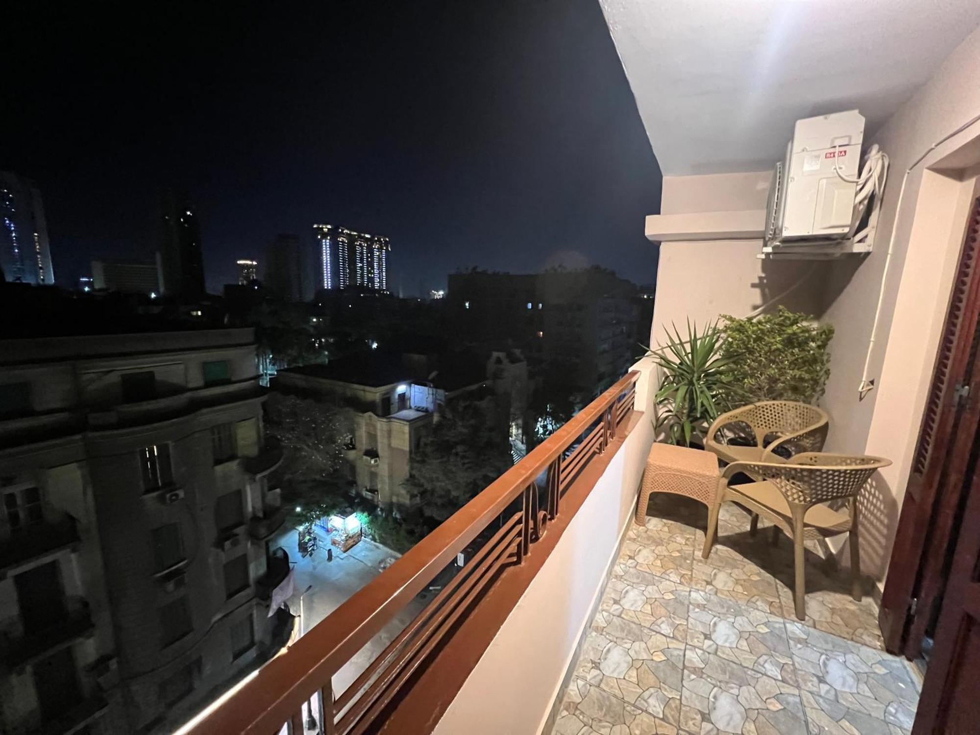 Luxury Downtown - *