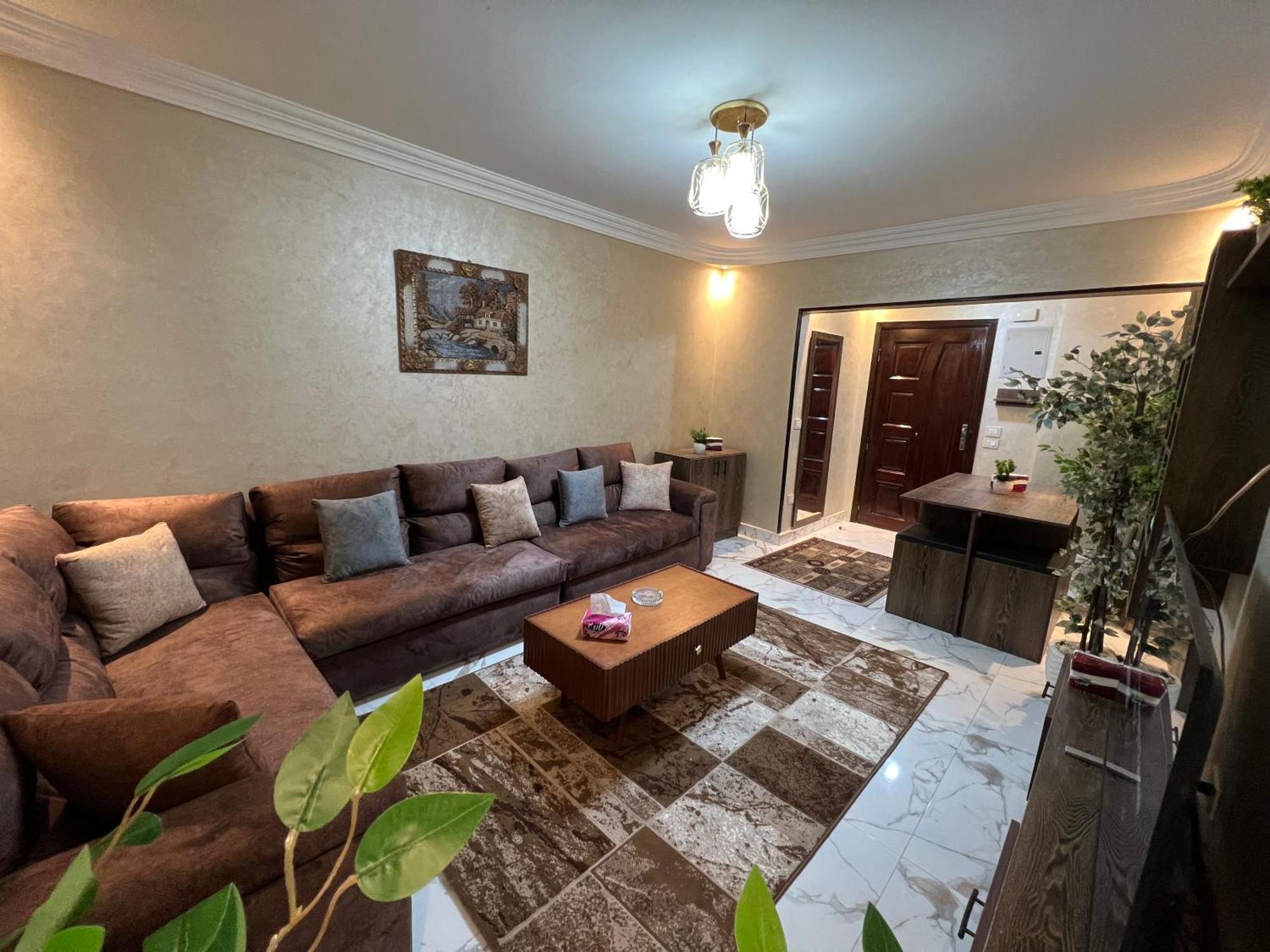 Luxury Downtown - *